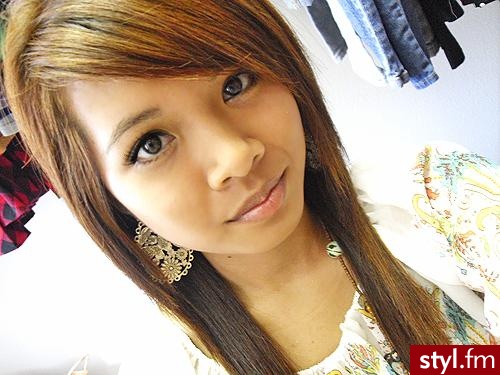 Brązowe Rozpuszczone Proste z grzywką Na co dzień Średnie Fryzury