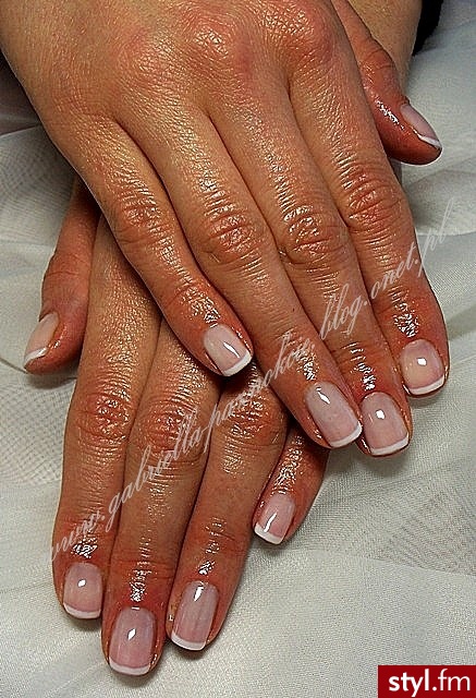manicure hybrydowy - Kwadratowe Żelami Naturalne Paznokcie