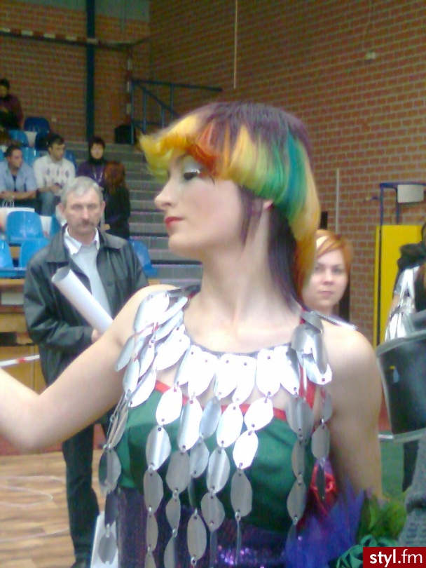 Średnie Fryzury