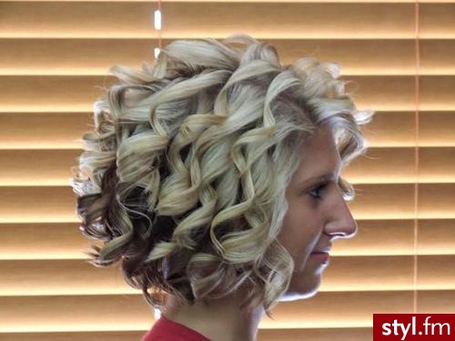 Blond Rozpuszczone Kręcone Na co dzień Krótkie Fryzury
