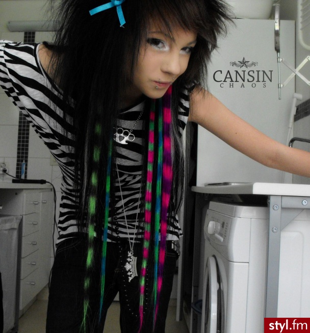 Cansin Chaos - EMO Alternatywne Średnie Fryzury