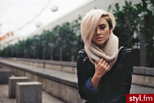 Blond Rozpuszczone Proste Na co dzień Krótkie Fryzury