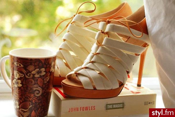 Jeżeli zdjęcie znajduje się już w galerii poproszę o link - Pozostałe Buty Moda