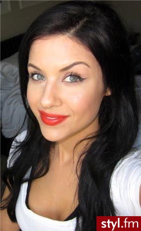 makijaż. Revlon lipstick in Orange - Makijaże