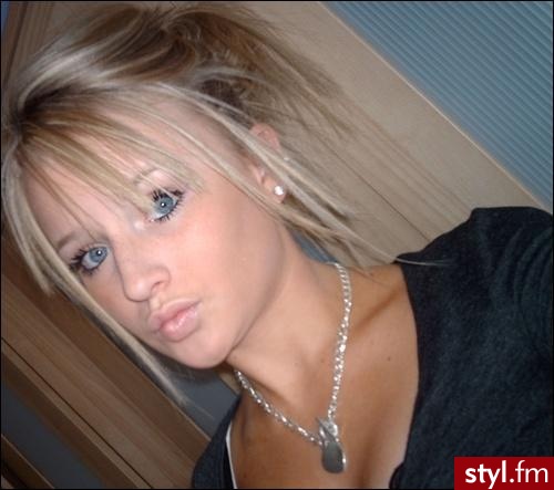 r - Średnie Fryzury