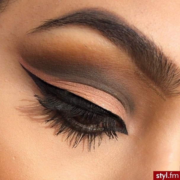 Inspiracje modowe: http://klaoudyna.tumblr.com/  - Makijaże