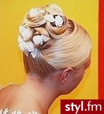 fryzury galeria. Fryzury ślubne, wieczorowe. fryzury galeria - Internetowy Katalog Fryzur IKF.com.pl, propozycje fryzur na każdą okazję np. karnawałowe fryzury - Ślubne Średnie Fryzury
