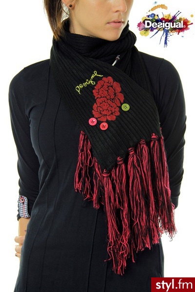 SZALIK DESIGUAL SCARF SAVE ME - Szaliki Dodatki Moda