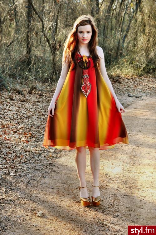 Jeżeli zdjęcie znajduje się już w galerii poproszę o link - Moda uliczna Inne Moda