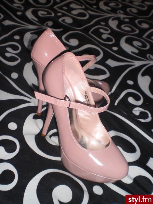 Szpilki Buty Moda