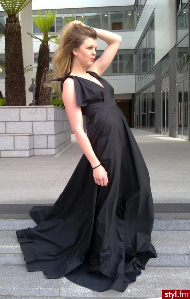 Sukienki Moda