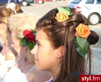 Ślubne Średnie Fryzury