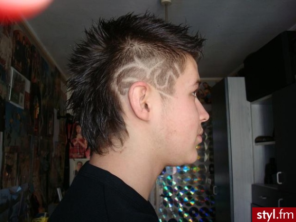 nom taki sobie wzorek:) salon ADA Bogacica:) - Punk Rock Alternatywne Średnie Fryzury