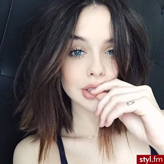 Średnie Fryzury