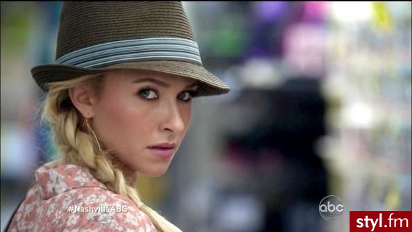 Hayden Panettiere - Nakrycia głowy Dodatki Moda