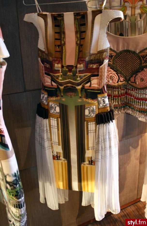 Sukienki Moda