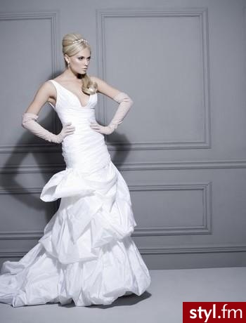 say yes to the dress :). http://www.kleinfeldbridal.com/index.cfm?pid=52&item_id=11926&RowID=12&page=1 - Suknie ślubne Ślub Moda