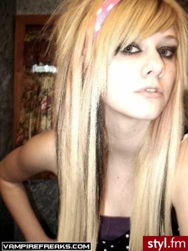 EMO Alternatywne Średnie Fryzury