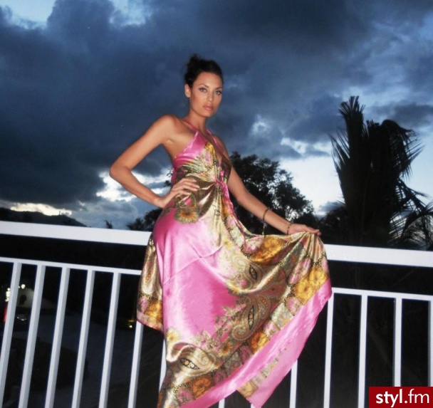 Sukienki Moda