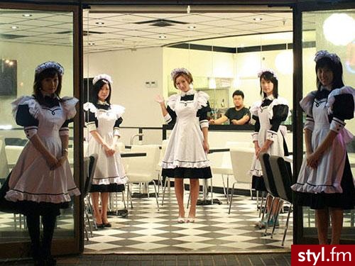 Cosplay Cafe. Dla odmiany dzielnica Akihabara i cosplay cafe :D - Pozostałe Ciuchy Moda