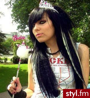 To nie jest moja fotka =] - EMO Alternatywne Średnie Fryzury