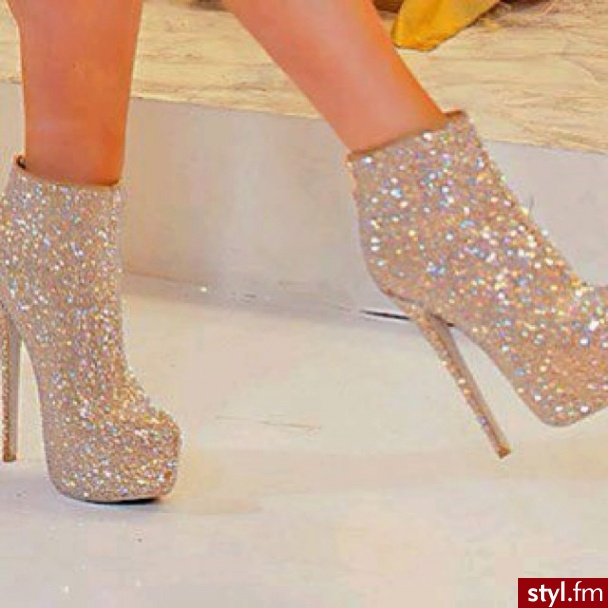 Szpilki Buty Moda