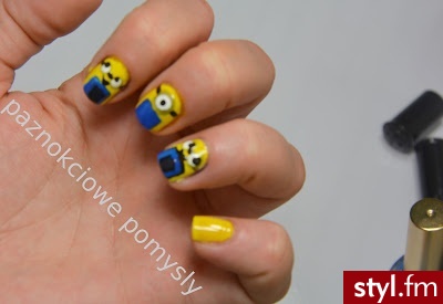 http://www.paznokciowepomysly.pl/2016/11/minionki-jak-zrobic-na-paznokciach.html#more - Naturalne Paznokcie