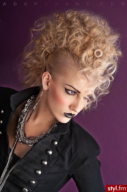  - Blond Irokez damski Kręcone Na co dzień Średnie Fryzury