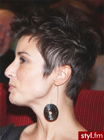 Nowa fryzura Joanny Brodzik - Krótkie Fryzury