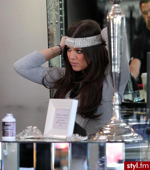 Kourtney & Khloe Kardashian :) - Moda uliczna Inne Moda
