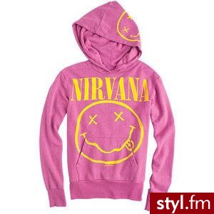 różowiutka bluza z uśmieszkiem ;) może i nawet poprawi twoim znajomym humor :D - Pozostałe Ciuchy Moda