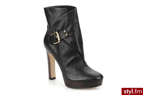 Kors by Michael Kors PÓŁBUTY I BOTKI ZURIE BY KORS BY MICHAEL KORS (Czarny) - Botki Buty Moda