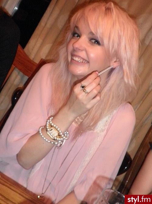 nice <33 - Średnie Fryzury