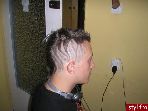 fryzjer levy plosnica polecam - Punk Rock Alternatywne Średnie Fryzury