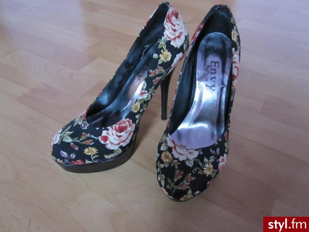 Szpilki Buty Moda