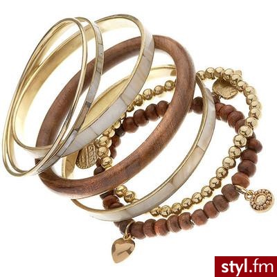 Shell Wood And Charm Bangle - Miss Selfridge - Polyvore. Pobrano ze strony: http://www.polyvore.com/shell_wood_charm_bangle/thing?id=7387203 - Pozostałe Dodatki Moda