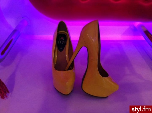 Szpilki Buty Moda