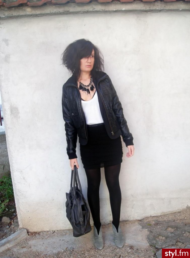 Jeżeli zdjęcie znajduje się już w galerii poproszę o link - Moda uliczna Inne Moda