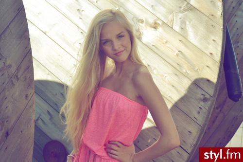 Blond Rozpuszczone Kręcone Na co dzień Długie Fryzury
