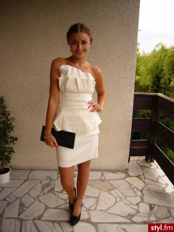 Sukienki Moda