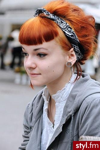 Średnie Fryzury