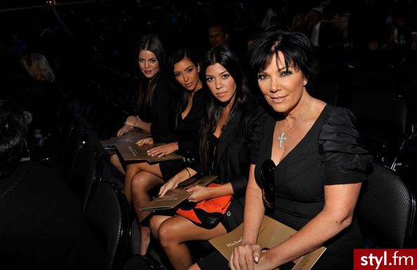 Khloe & Kim & Kourtney & Kris Kardashian - Misz-masz