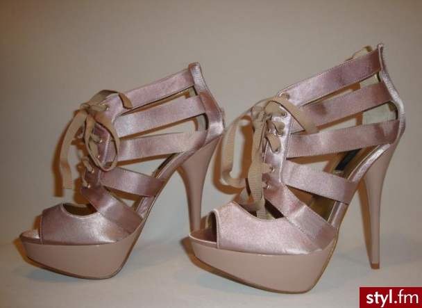 Szpilki Buty Moda
