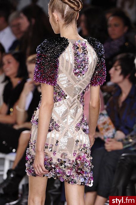Sukienki Moda