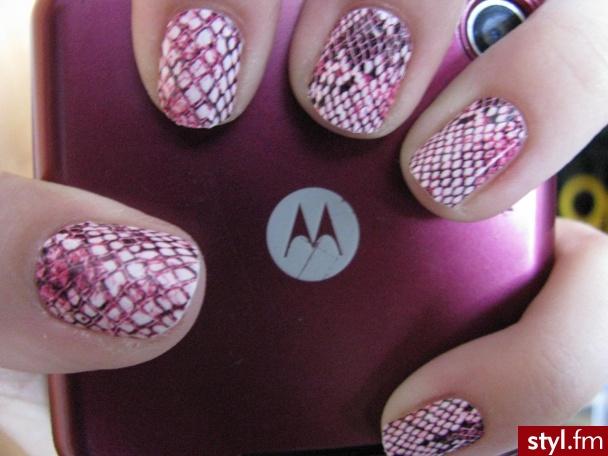Essence STUDIO NAILS nail fashion sticker - Kwadratowe Zdobienia 3D Naturalne Paznokcie