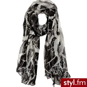 Alexander McQueen Printed silk scarf - Polyvore. Pobrano ze strony: http://www.polyvore.com/alexander_mcqueen_printed_silk_scarf/thing?id=27659873 - Pozostałe Dodatki Moda