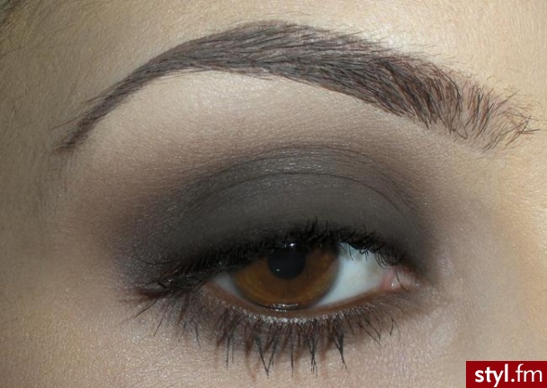 simple smokey brown eyes - Dzienne Makijaże