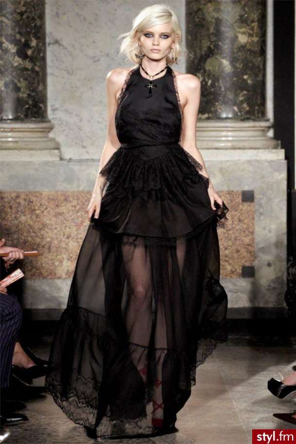 Sukienki Moda