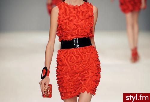 Sukienki Moda