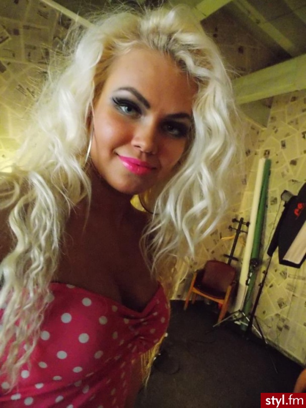Blond Rozpuszczone Kręcone Na co dzień Długie Fryzury